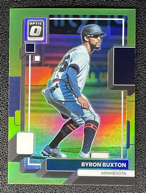 2022 Panini Donruss Optic Byron Buxton Lime Green Prizm 121