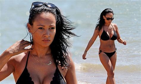 So Solid Crew S Lisa Maffia Enjoys Uk Heatwave In Plunging Black Bikini