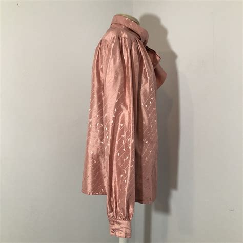 Vintage 70s Pink Pussy Bow Tie Collar Button Front Bl Gem