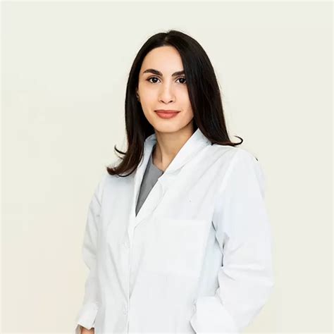 Բժիշկներ - Izmirlian Medical Center