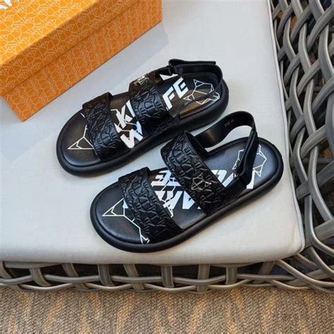 D P Nam Naked Wolf Quai Da B D P N I V N Ho Ti T P C Cao C P Lien Fashion