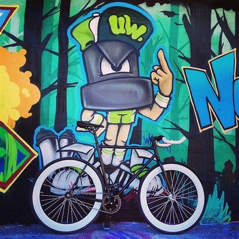 Велосипед Fixed Gear и граффити