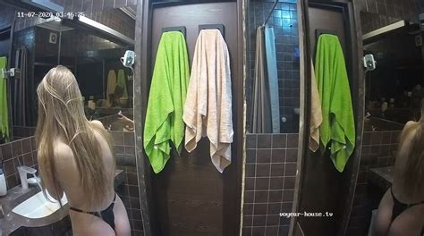 Watch Shower Girl Val Shower Nov Naked People With Fox In Bedroom The Biggest Voyeur