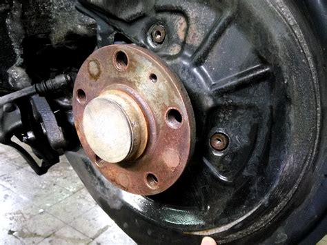 Грязезащита заднего тормозного диска — Skoda Superb Combi (Mk2), 1,8 л ...