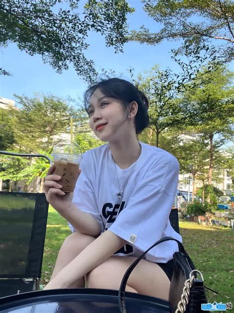 Hot girl Nguyễn Hoài Thư