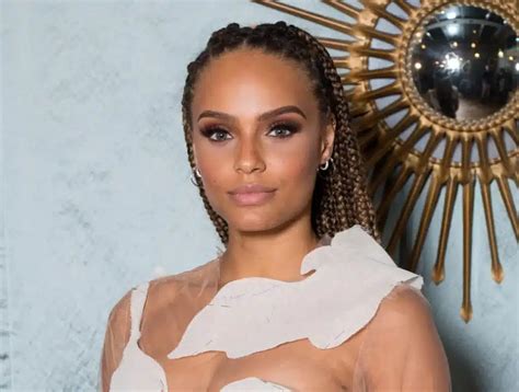 Laure Boulleau Sexy En Bikini Rose L Animatrice Enflamme Saint Barth Et Instagram Public