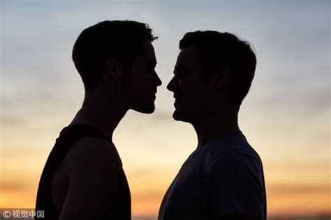 新聞 可不可以讓我摸一下 參加同志遊行偷襲志工下體挨告 看板 sex 批踢踢實業坊