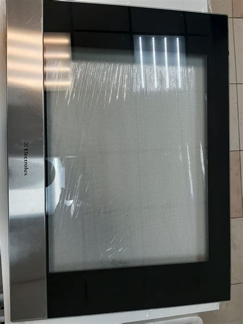 Внешнее стекло двери духовки Электролюкс (Electrolux) 3428303048