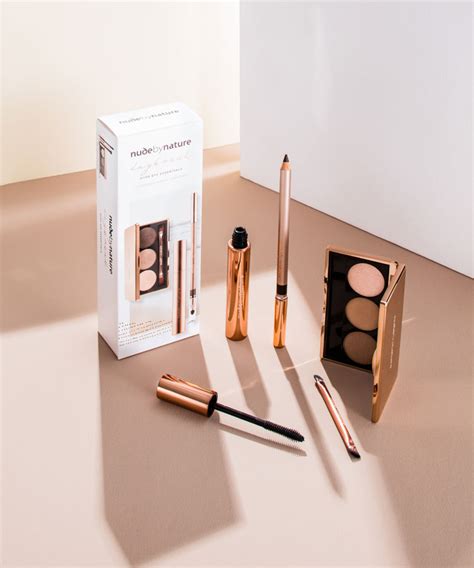 Nude By Nature Geschenkeboxen