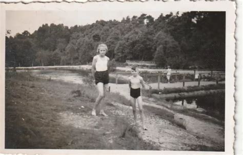 Vintage Foto H Bsches M Dchen Im Sportdress Junge In Badehose Nude Er Jahre Eur