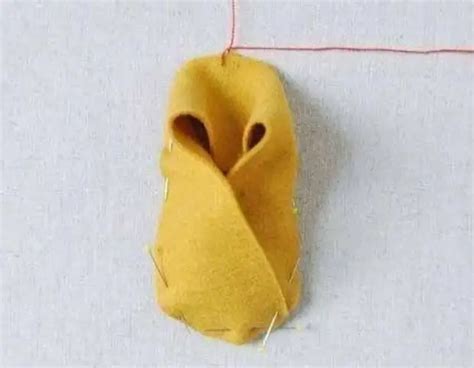 Шьем простые домашние тапочки из фетра - Сам себе мастер ...