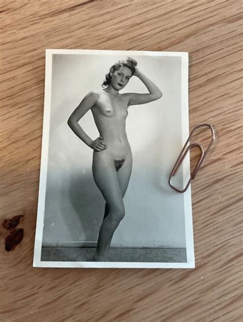 K Nstlerischer Akt Dame Maid Frau Nude Nackt Original Posiert Im Stehen Eur Picclick De