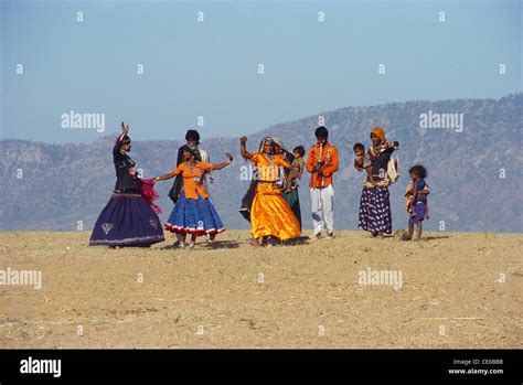 Rural Women Dancing Kalbelia Tribe Kabeliya Rajasthani Tribal Folk