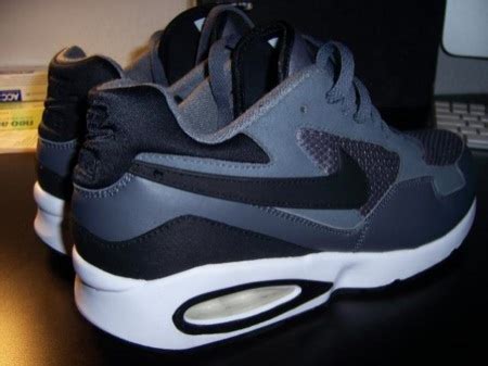 Nike Air Max ST le retour - Sneakers.fr