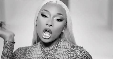 You Just On The Remix On Twitter Rt Jtdahottie Cause Her Ass Dont Promote Her Music