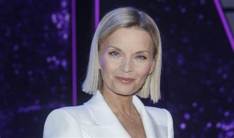 Małgorzata Foremniak wskoczyła do wody w bikini Ale co stało się z jej twarzą Joker WIDEO