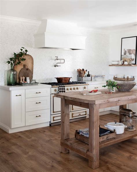 Beautiful Fall Kitchen Decor with Tons of Inspiration!