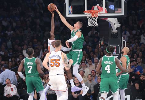 30 points! With his Celtics debut, Kristaps Porzingis creates history