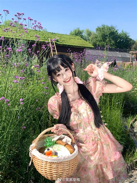 Hot girl gây sốt MXH vì khoảnh khắc giống Trịnh Sảng có người lại nhìn ra Kim Ji Won