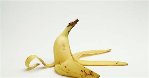 Using Banana Peel To Remove Warts