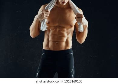 Athlete Strong Torso Nude Press Holds Stock Photo 1318169105 Shutterstock
