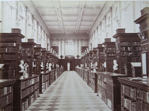 File:Wren Library, Trinity College, Cambridge University.jpg ...