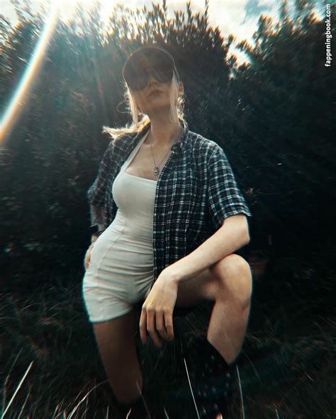 Janet Devlin Janetdevlinofficial Nude Onlyfans Leaks Fappening