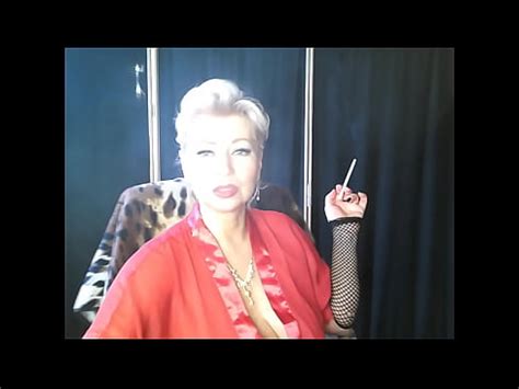 Estrella porno rusa MILF AimeeParadise Los primeros pasos tímidos de Future Super Slut