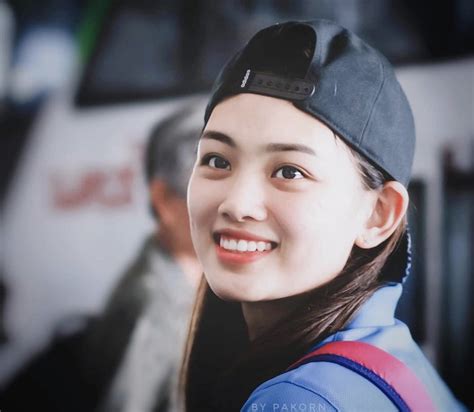 N T Ng Tr C Nhan S C C A Hot Girl I Tuy N B Ng Chuy N N Vi T Nam Tr I Qua Ti Ng Ch