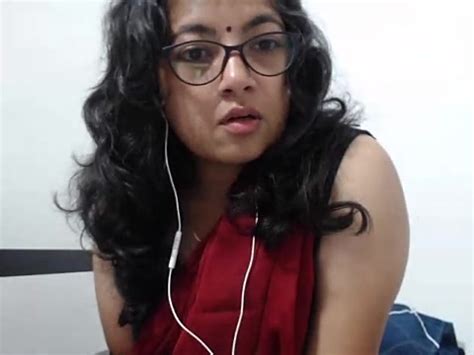 AnnaWell Naked Stripping On Cam For Live Sex Video Chat NakedAmateurShows