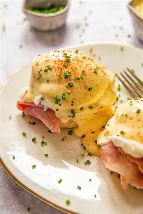 Eggs Benedict With Easy Hollandaise Sauce Vikalinka