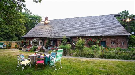 Das Sommerhaus Der Stars Gro Es Wiedersehen Im Bauernhof In Bocholt