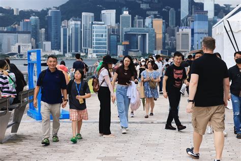 國慶黃金周料百萬人次內地客訪港 香港故宮館延長開放時間 頭條 香港中通社