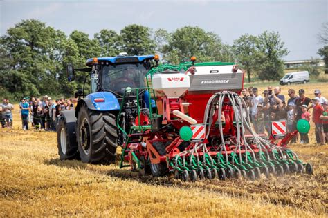 Żniwa i siew z top agrar i profi Pokaz maszyn Agro Masz