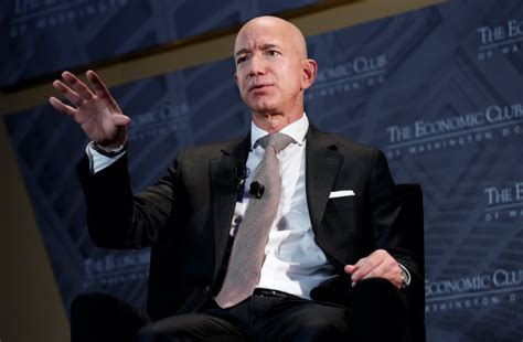 Jeff Bezos Faces Defamation Lawsuit Brought by Girlfriend’s Brother