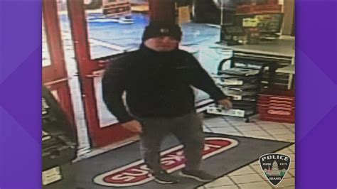 Police Looking For Suspect In Boise Store Robbery