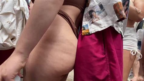CANDID BIG ASS AT POOL PARTY ThisVid