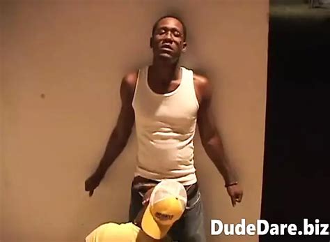 Versauter hengst erträgt hardcore ficken mit einem bbc xHamster