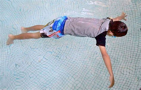 Front Float Teach Your Child Or Swim Student To Learn How To Front Float