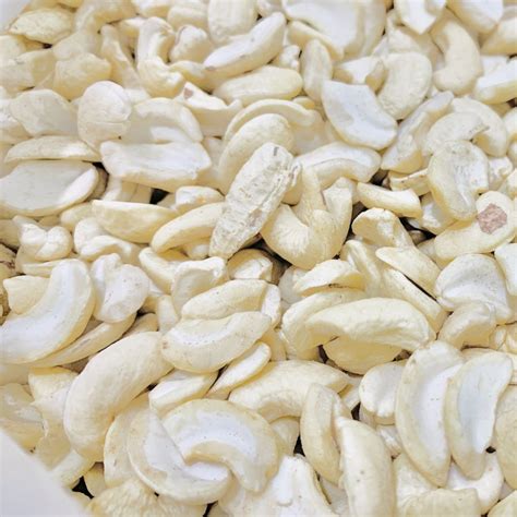 White Natural Split Cashew Nuts At Rs 490 Kg In Contai ID 23026392191