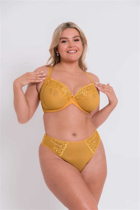 Who Is The Name Of This Lingerie Model Paige Pilgrim 1680888 NameThatPorn