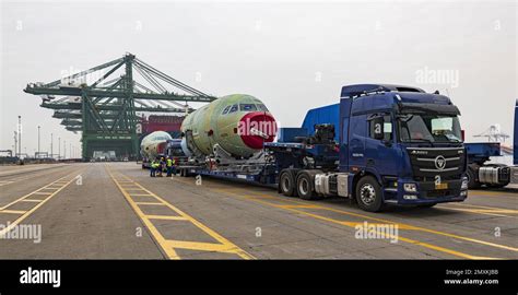 Tianjin Pacific container freight terminal Stock Photo - Alamy