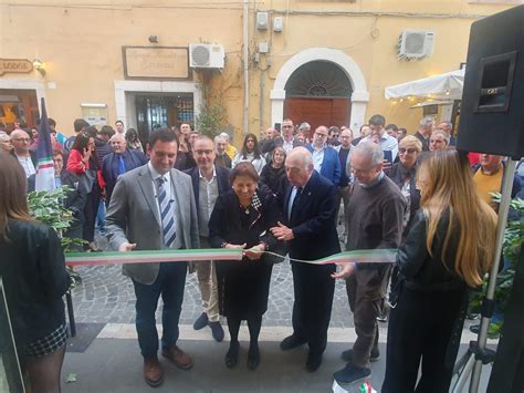 Tanta Partecipazione All Inaugurazione Della Nuova Sede Di Fratelli D