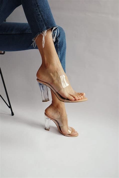 CHARLIE SSHOES Şeffaf Çift Bantlı 10 Cm Topuklu Nude Terlik Fiyatı Yorumları Trendyol