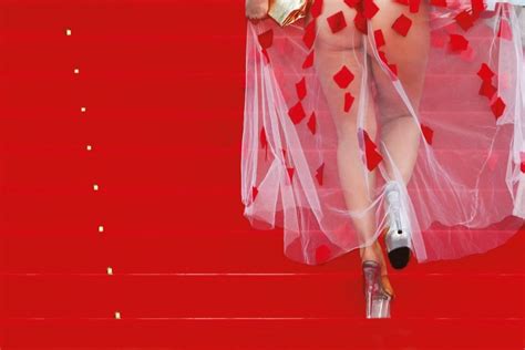 Quando è nato il nude look Focus it