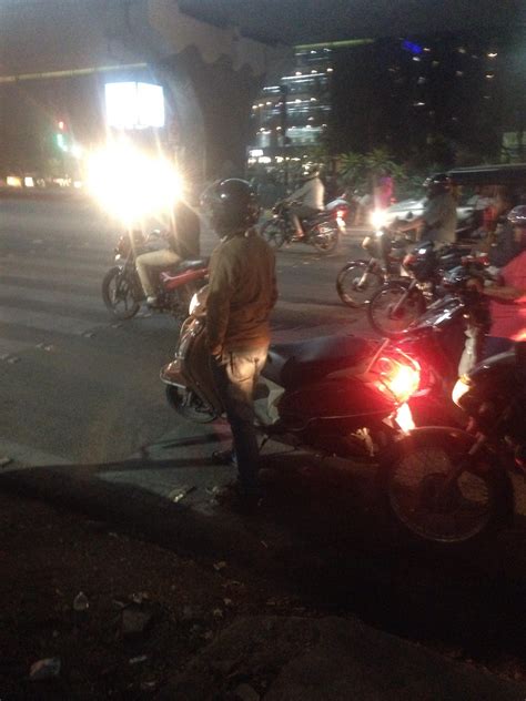 Oh My Ass Hurts Let Me Stand For A While At The Traffic Signal R India