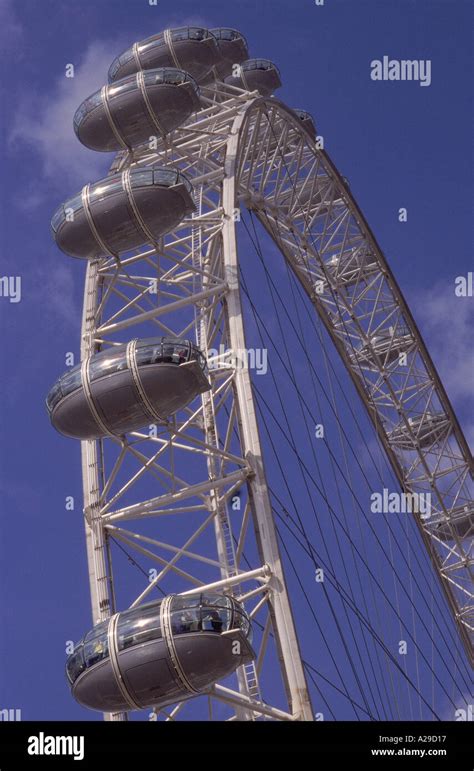 People In Capsules Of The London Eye Millenium Wheel London England P