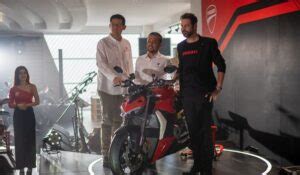 Ducati Luncurkan Naked Bike Baru Harga Tembus Rp M Carmudi