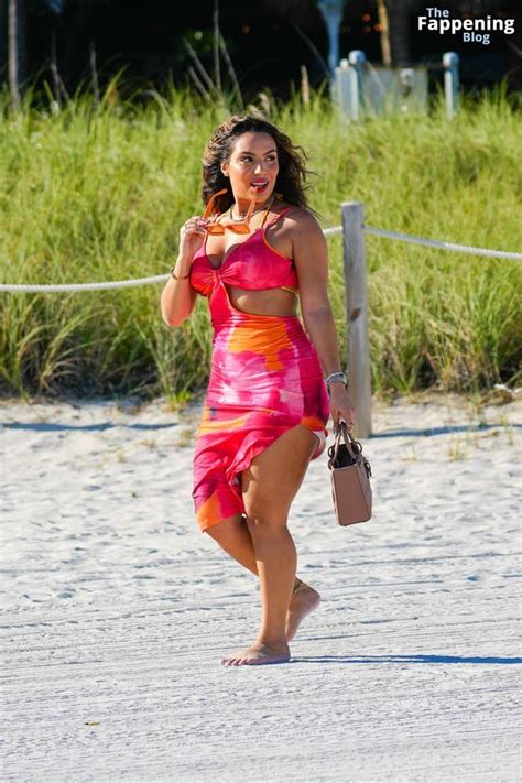 Ara Queen Bae Bikini Photos Fappenism