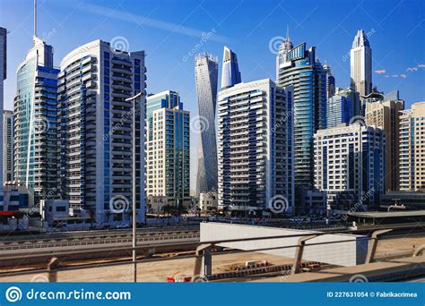 Paisagem Urbana Urbana De Dubai Durante O Dia Foto De Stock Imagem De